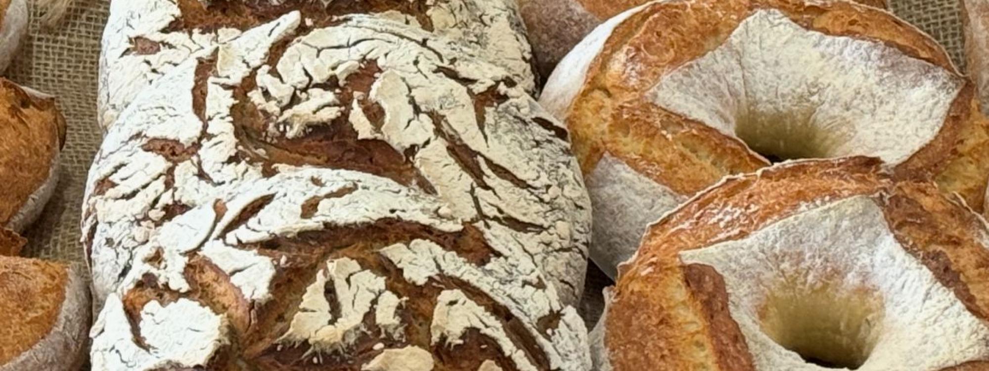 PEPPE LEOTTA ALTA FORMAZIONE CORSI CONPAIT-SICILIA SCUOLA PASTICCERIA I GRANDI LIEVITATI PASQUALI E LA PANIFICAZIONE DEL MAESTRO ANTONIO CHIERA