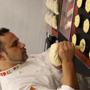 PEPPE LEOTTA ALTA FORMAZIONE CORSI CONPAIT-SICILIA SCUOLA CAMPIONE DEL MONDO FABRIZIO DONATONE LIEVITO MADRE PANETTONE COLAZIONE INNOVATIVA 