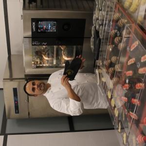 La colomba pasquale e la prima colazione d'eccellenza con sua Maestà il lievito Madre del Maestro Fabrizio Donatone