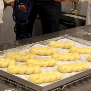 PEPPE LEOTTA ALTA FORMAZIONE CORSI CONPAIT-SICILIA SCUOLA CORSO La colomba pasquale e la prima colazione d'eccellenza con sua Maestà il lievito Madre del Maestro Fabrizio Donatone