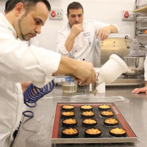 La colomba pasquale e la prima colazione d'eccellenza con sua Maestà il lievito Madre del Maestro Fabrizio Donatone