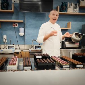 PEPPE LEOTTA ALTA FORMAZIONE SCUOLA DI PASTICCERIA LA CIOCCOLATERIA A 360° DEL MAESTRO RICCARDO MAGNI 