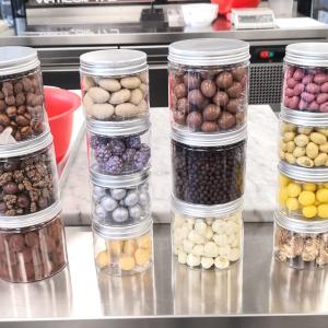 PEPPE LEOTTA ALTA FORMAZIONE SCUOLA DI PASTICCERIA LA CIOCCOLATERIA A 360° DEL MAESTRO RICCARDO MAGNI IN COLLABORZAIONE CON POMATI CHOCOLATE TECHNOLOGY