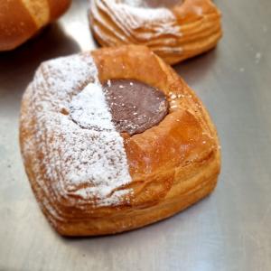 PEPPE LEOTTA ALTA FORMAZIONE CORSI CONPAIT-SICILIA SCUOLA PASTICCERIA CORSO I GRANDI LIEVITATI E LA PRIMA COLAZIONE DOLCE E SALATA DEL MAESTRO PASTICCERE SALVATORE TORTORA