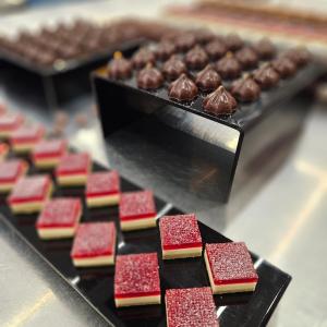 PEPPE LEOTTA ALTA FORMAZIONE SCUOLA DI PASTICCERIA LA CIOCCOLATERIA A 360° DEL MAESTRO RICCARDO MAGNI 