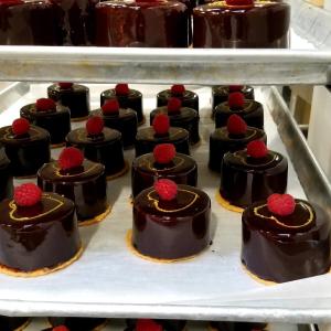 PEPPE LEOTTA ALTA FORMAZIONE CORSI CONPAIT-SICILIA SCUOLA PASTICCERIA CORSO INGREDIENTI IN PASTICCERIA: DALLA RICETTA AL PRODOTTO FINALE CON IL MAESTRO ARMANDO PALMIERI