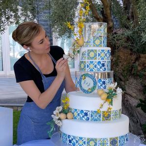 PEPPE LEOTTA ALTA FORMAZIONE CORSI CONPAIT-SICILIA SCUOLA CORSO MONTAGGIO, STUCCATURA E DECORAZIONE SULLE TORTE DA RICORRENZA