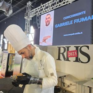 PEPPE LEOTTA ALTA FORMAZIONE CORSI CONPAIT-SICILIA SCUOLA RHS 2024 CONCORSO MONOPORZIONE SCRIGNO DI SAPORI E L’ARANCINO, TRADIZIONE E INNOVAZIONE