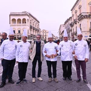 PEPPE LEOTTA ALTA FORMAZIONE CORSI CONPAIT-SICILIA SCUOLA PASTICCERIA NIVARATA FESTIVAL GRANITA GELATO SORBETTO